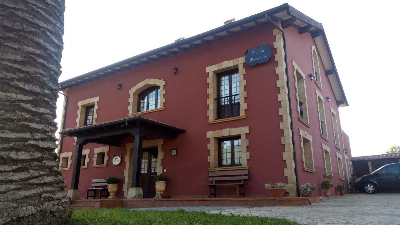 Posada Mediavia Ubiarco Exterior photo
