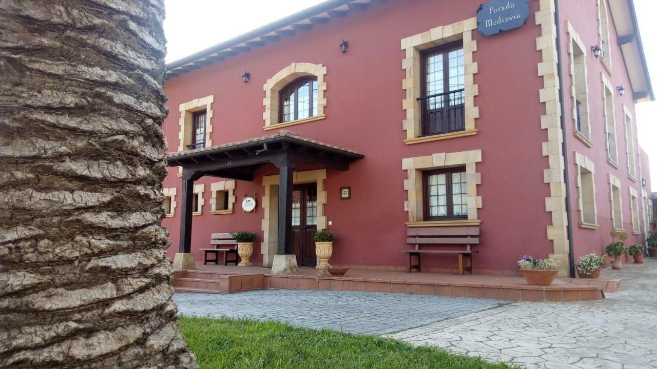 Posada Mediavia Ubiarco Exterior photo